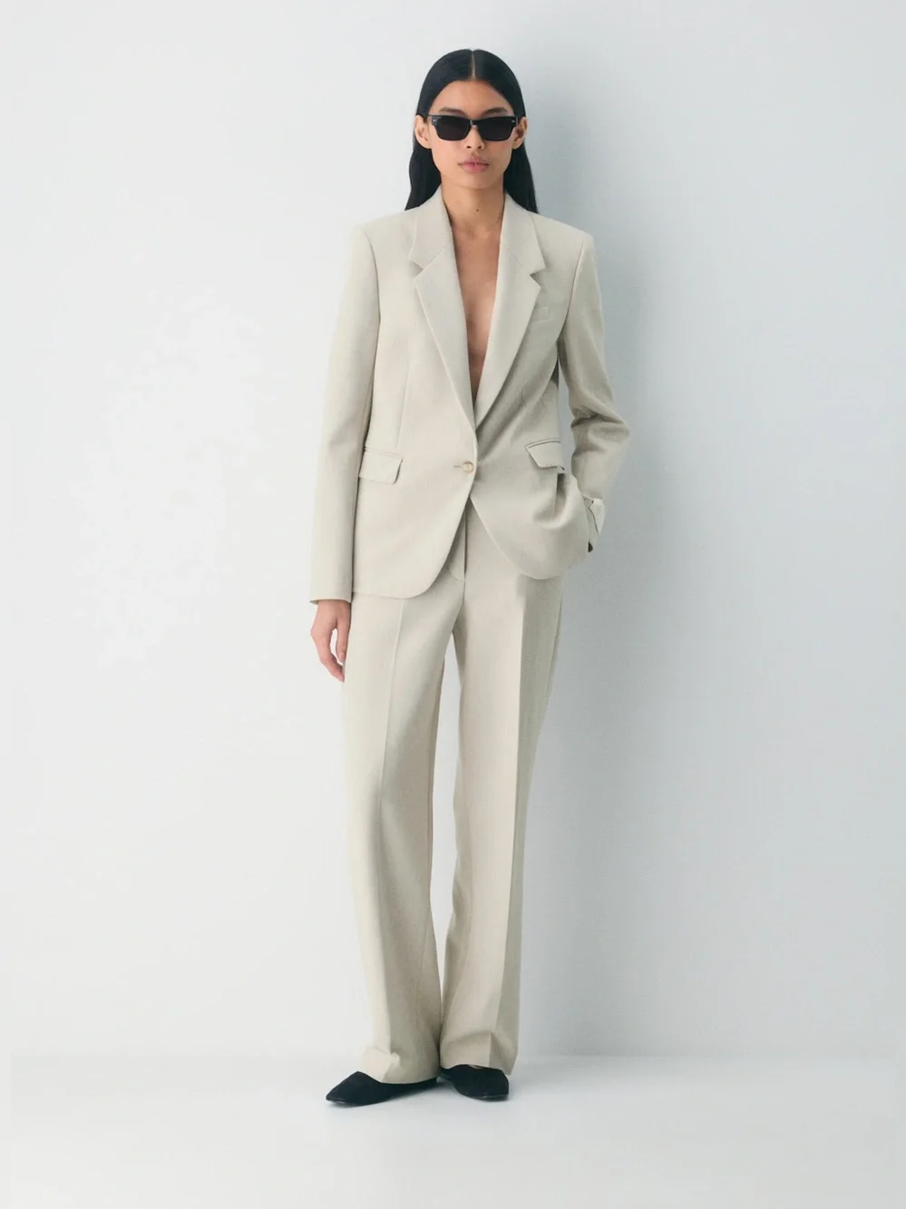 ARITZIA AGENCY PANT IN HEATHER MATTE PEARL